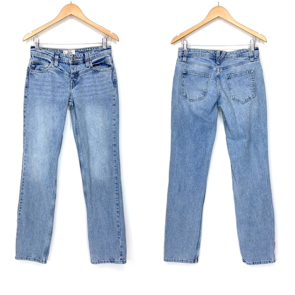 We The Free People Lower Rise Button Fly Lighter Wash Straight Jeans Size 26
